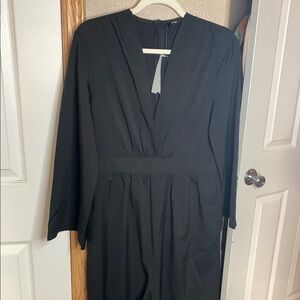 Vonda Lady Elegant Black Jumpsuit NWT